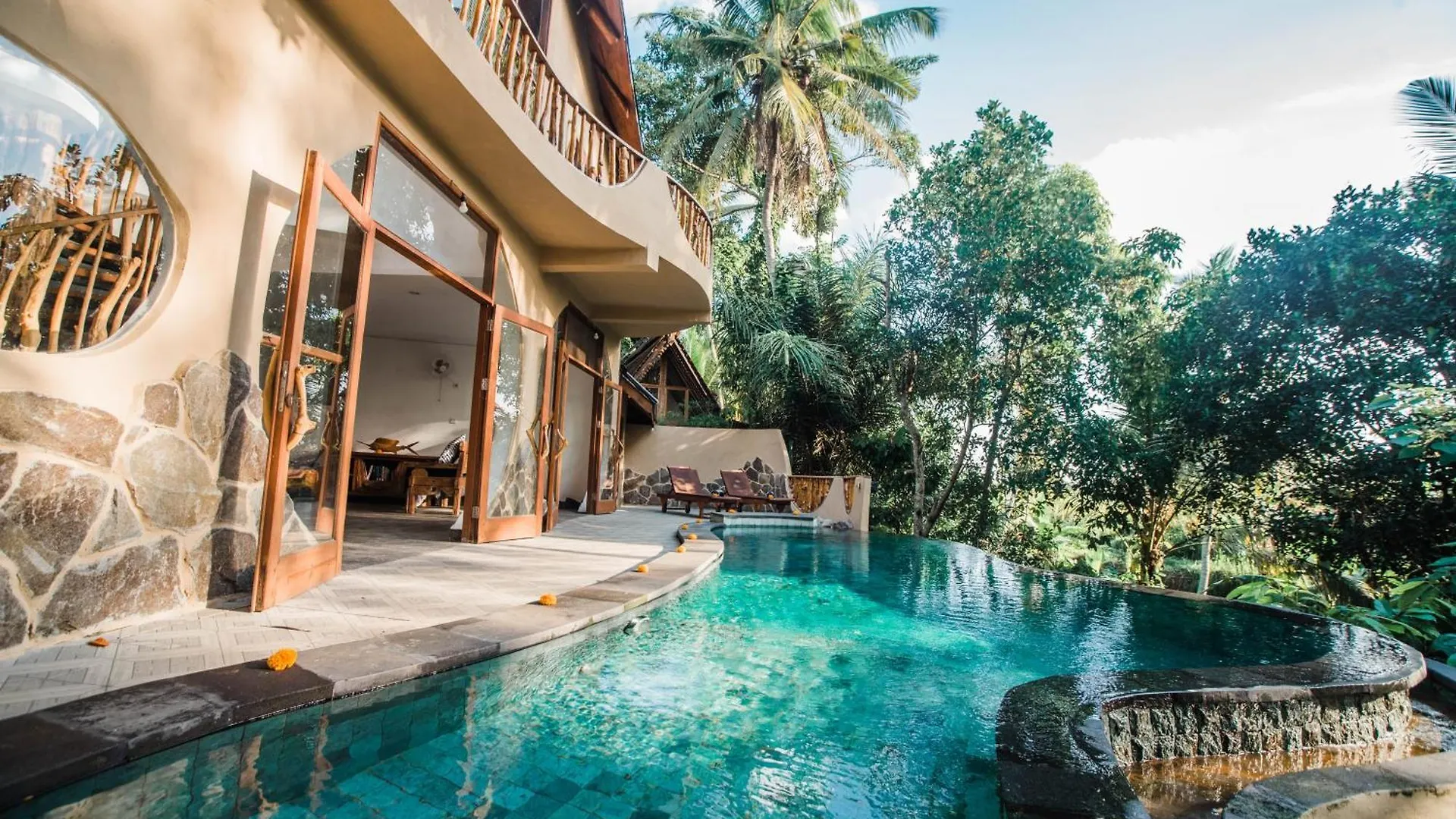 Villa Nautilus Treehouse Ubud